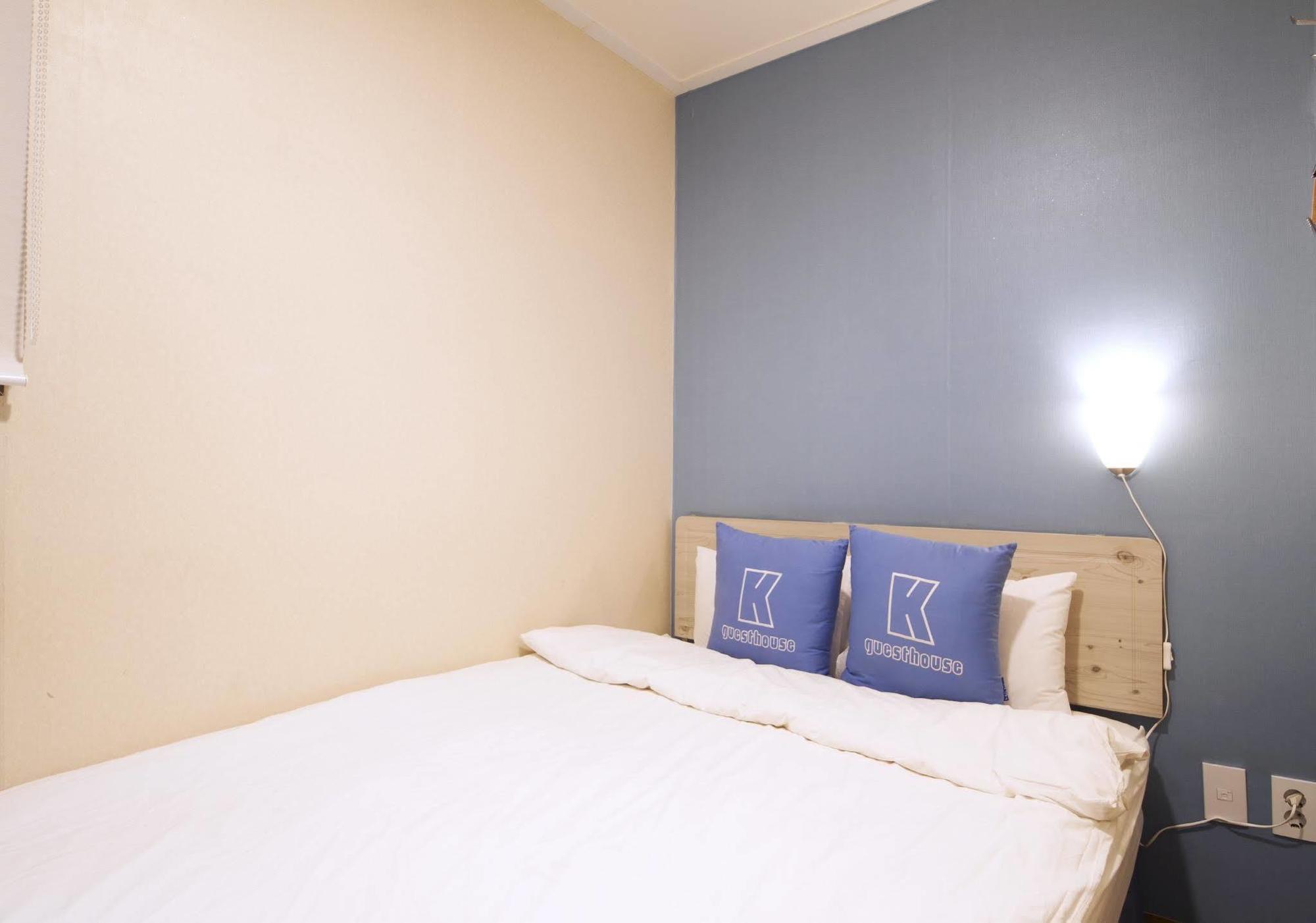 K-Guesthouse Sinchon 2 Seul Zewnętrze zdjęcie