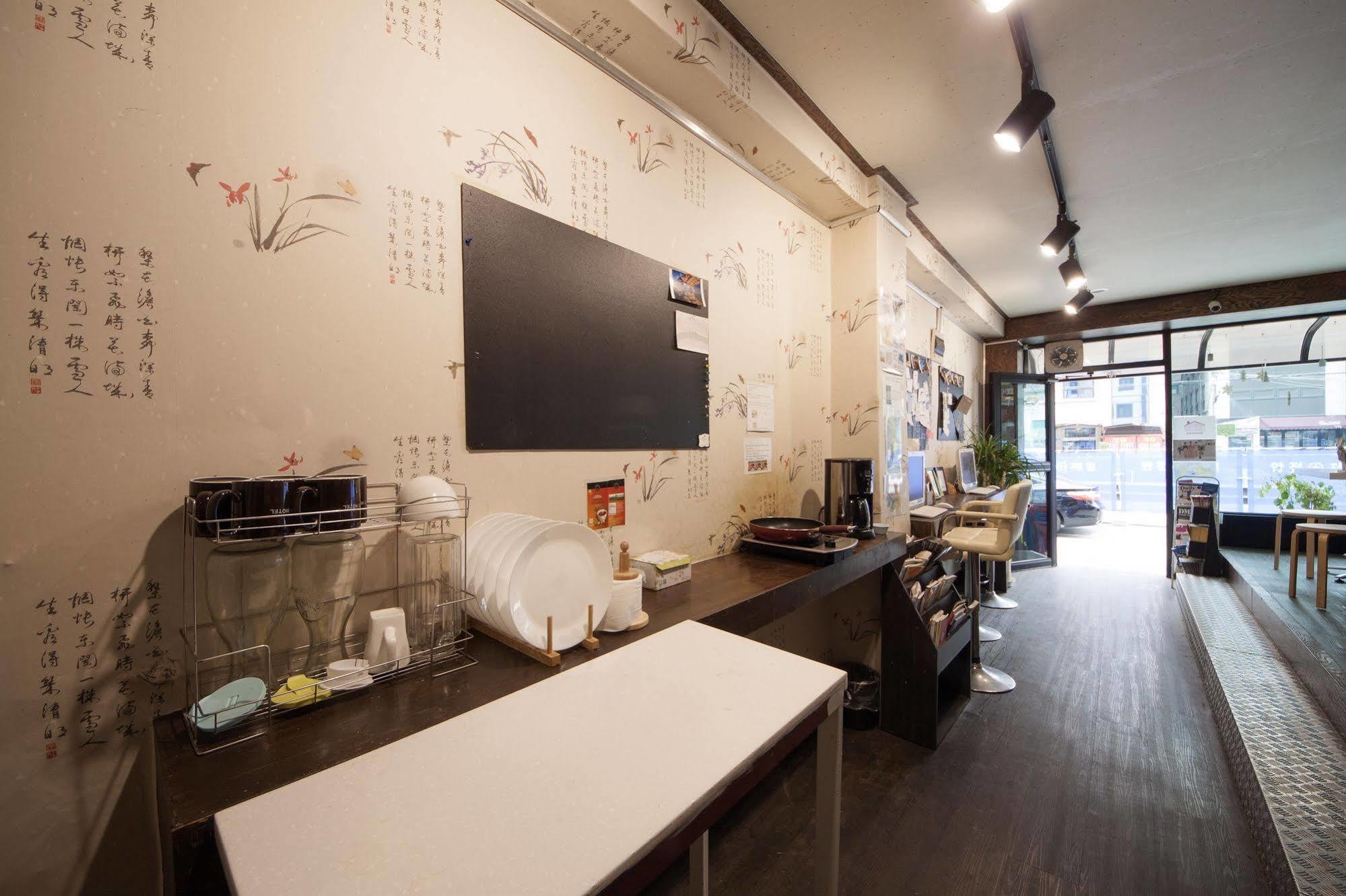 K-Guesthouse Sinchon 2 Seul Zewnętrze zdjęcie